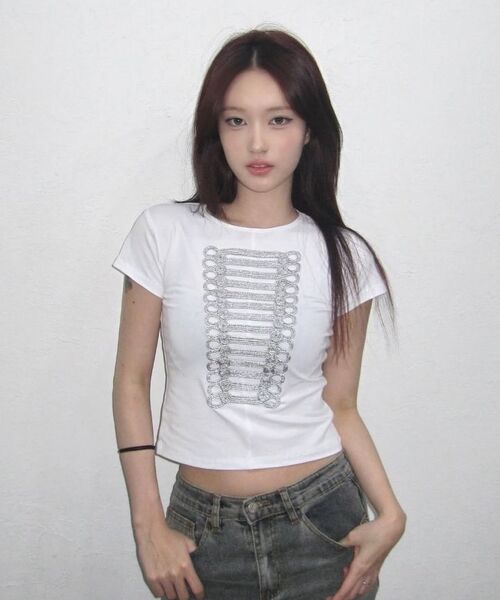 VOONT(ブント)の「Embroidery Napoleon Slim T-Shirt (IVORY)(Tシャツ/カットソー・レディース・アイボリー・OS)」の3枚目の写真