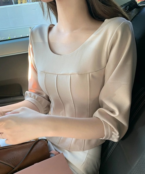 FAVORITO(ファヴォリート)の「Uネックシャツトップス(シャツ/ブラウス・レディース・ベージュ/ホワイト・F)」の17枚目の写真