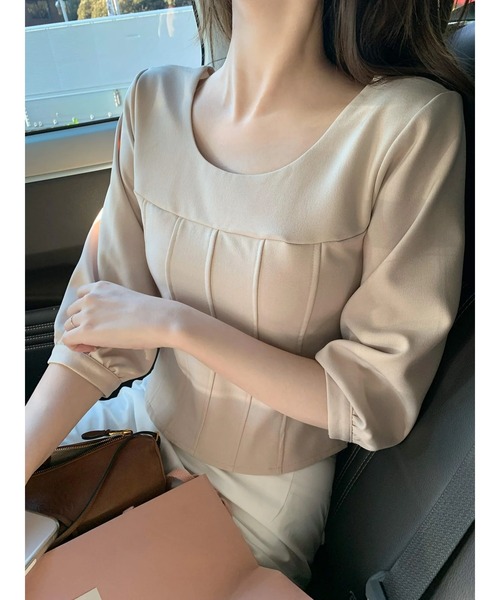 FAVORITO(ファヴォリート)の「Uネックシャツトップス(シャツ/ブラウス・レディース・ベージュ/ホワイト・F)」の18枚目の写真