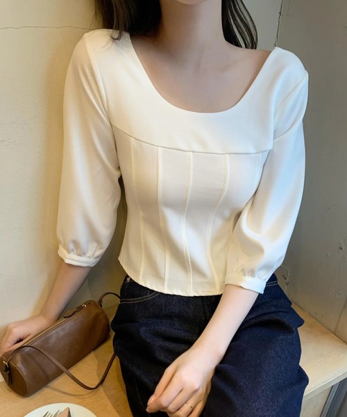 FAVORITO(ファヴォリート)の「Uネックシャツトップス(シャツ/ブラウス・レディース・ベージュ/ホワイト・F)」の8枚目の写真