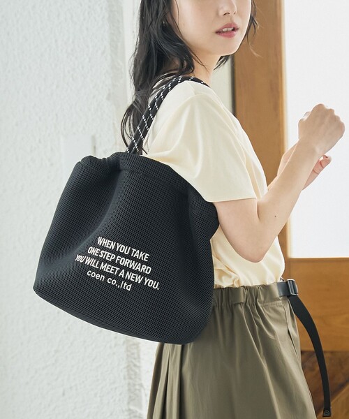 coen(コーエン)の「ロゴ刺繍 メッシュパフ2wayショルダーバッグ(Mサイズ)(ショルダーバッグ・レディース・ベージュ/ブラック/ライトブルー/オフホワイト・FREE)」の2枚目の写真