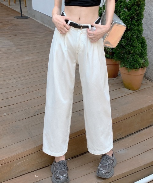 mielu(ミエル)の「タックデザインワイドデニム(デニムパンツ・レディース・ライトブルー/ベージュ/ホワイト・MEDIUM/LARGE)」の9枚目の写真