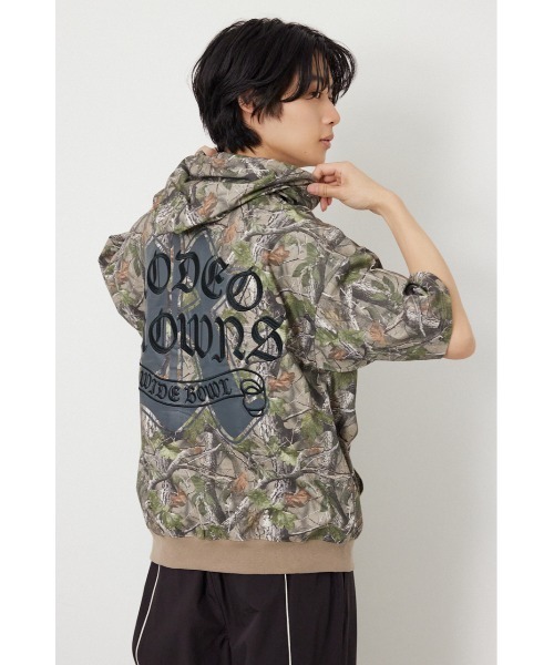 RODEO CROWNS WIDE BOWL(ロデオクラウンズワイドボウル)の「Blackletter 半袖ZIPパーカー(パーカー・メンズ・カモフラージュ/グレー×ホワイト/ブラック・MEDIUM/LARGE)」の6枚目の写真