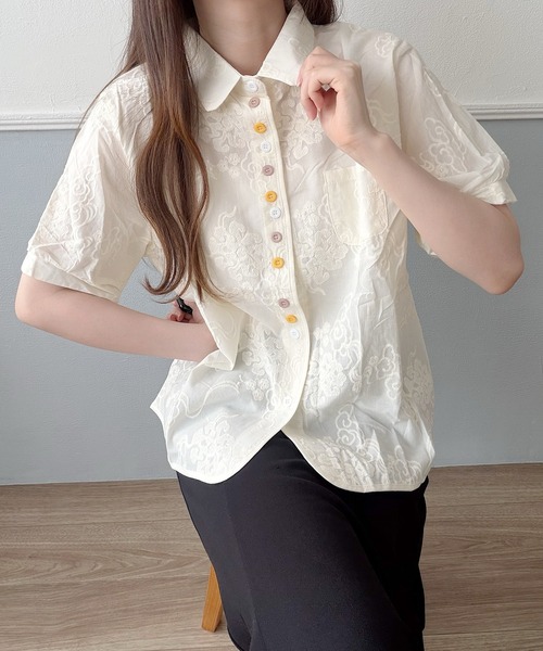 Nana(ナナ)の「カラフルボタン刺繍シャツ(シャツ/ブラウス・レディース・アイボリー/ホワイト・FREE)」の20枚目の写真
