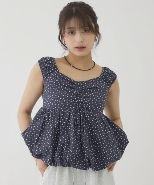 archives(アルシーヴ)の「【オフショルでも楽しめる2way仕様】2way花柄バルーンペプラムブラウス(シャツ/ブラウス・レディース・グリーン/チャコールグレー/アイボリー・MEDIUM)」の11枚目の写真