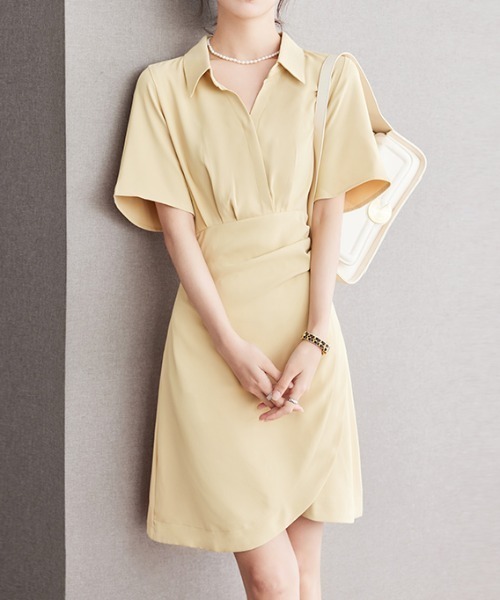 LUCPY(ラクピー)の「ウエストタックポロカラーワンピース(ワンピース・レディース・イエロー/ブラック・X-LARGE/LARGE/MEDIUM/SMALL)」の2枚目の写真