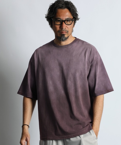 Russell Athletic(ラッセルアスレティック)の「〔BLACK LABEL〕"A-PACK" RUSSELL ATHLETIC GARMENT DYE TEE :ラッセルアスレティック別注 ガーメントダイTEE / 製品染め / ヴィンテージ加工(Tシャツ/カットソー・メンズ・スミクロ/パープル/グレイッシュブルー・MEDIUM/X-LARGE/LARGE)」の3枚目の写真