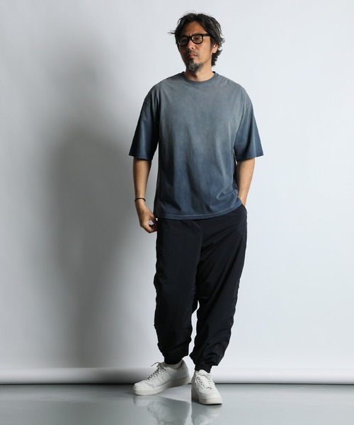 Russell Athletic(ラッセルアスレティック)の「〔BLACK LABEL〕"A-PACK" RUSSELL ATHLETIC GARMENT DYE TEE :ラッセルアスレティック別注 ガーメントダイTEE / 製品染め / ヴィンテージ加工(Tシャツ/カットソー・メンズ・スミクロ/パープル/グレイッシュブルー・MEDIUM/X-LARGE/LARGE)」の21枚目の写真