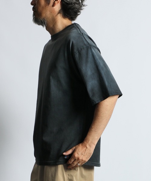 Russell Athletic(ラッセルアスレティック)の「〔BLACK LABEL〕"A-PACK" RUSSELL ATHLETIC GARMENT DYE TEE :ラッセルアスレティック別注 ガーメントダイTEE / 製品染め / ヴィンテージ加工(Tシャツ/カットソー・メンズ・スミクロ/パープル/グレイッシュブルー・MEDIUM/X-LARGE/LARGE)」の14枚目の写真