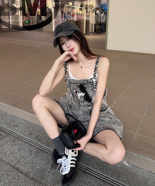 FAVORITO（ファヴォリート）の「デニムオールインワン（サロペット/オーバーオール・レディース・グレー・XL/L/M/S）」の15枚目の写真