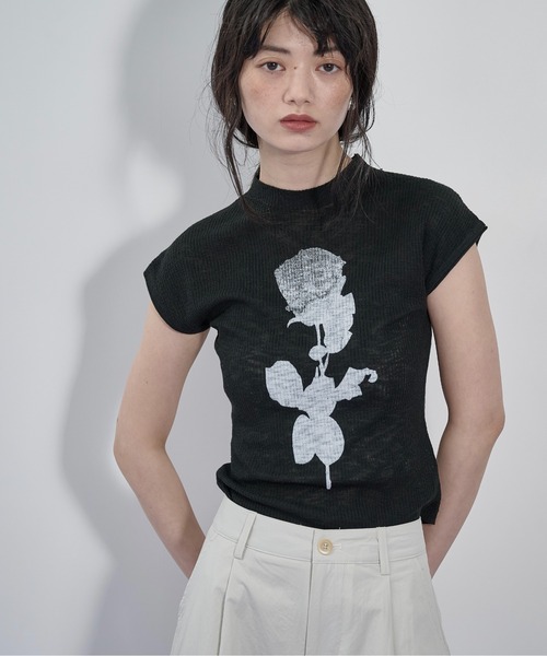 THE YOn(ザヨン)の「フラワープリントフレンチスリーブシアーニット(ニット/セーター・レディース・グレー/ブラック/アイボリー・FREE)」の22枚目の写真