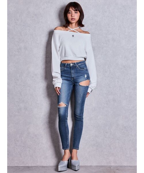 GYDA（ジェイダ）の「フロントクロスストラップオフショルショートスウェットトップス（スウェット・レディース・チャコールグレー/ブラック/オフホワイト・FREE）」の6枚目の写真
