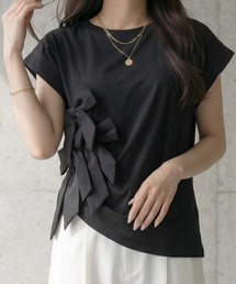 リボン付きtシャツ