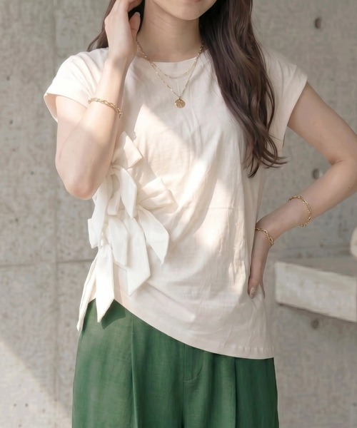 deux amour(ドゥーザムール)の「リボン付きtシャツ(Tシャツ/カットソー・レディース・ブラック/ホワイト・M~L)」の3枚目の写真