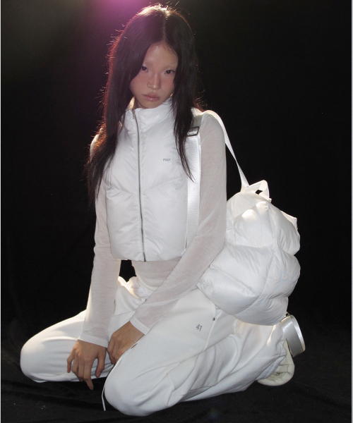 41PRAY(サイルプレイ)の「Pray Puff Vest / White(ダウンベスト・レディース・ホワイト・OS)」の2枚目の写真