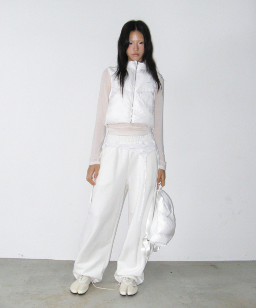 41PRAY(サイルプレイ)の「Pray Puff Vest / White(ダウンベスト・レディース・ホワイト・OS)」の5枚目の写真