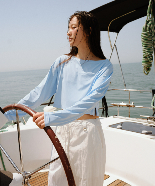 URAGO(ユラーゴ)の「Cover up nylon t-shirt_3colors(Tシャツ/カットソー・レディース・チャコールグレー/ホワイト/スカイブルー・FREE)」の5枚目の写真