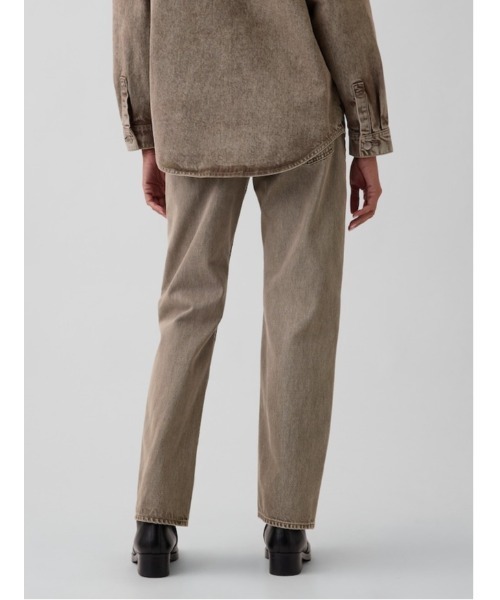 GAP(ギャップ)の「ミッドライズ ストレート テーパードデニム(デニムパンツ・レディース・ブラウン・24/25/26/28/27/30/29/23)」の2枚目の写真