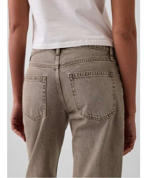 GAP(ギャップ)の「ミッドライズ ストレート テーパードデニム(デニムパンツ・レディース・ブラウン・24/25/26/28/27/30/29/23)」の3枚目の写真