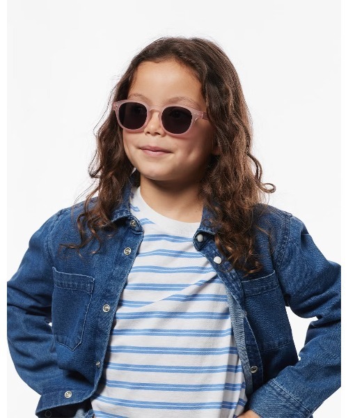 IZIPIZI（イジピジ）の「KIDS 5-7 #C（サングラス・キッズ・ベージュ/ネイビー/ブラウン/オリーブ/ピンク/ラベンダー/ライトイエロー/チェリーレッド・FREE）」の7枚目の写真