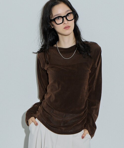 DISCOAT(ディスコート)の「【Noka】フロッキーメッシュサイドギャザープルオーバー《WEB限定》(Tシャツ/カットソー・レディース・ブラウン/ブラック/オフホワイト・FREE)」の6枚目の写真