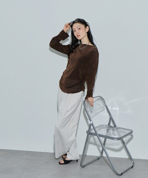 DISCOAT(ディスコート)の「【Noka】フロッキーメッシュサイドギャザープルオーバー《WEB限定》(Tシャツ/カットソー・レディース・ブラウン/ブラック/オフホワイト・FREE)」の10枚目の写真