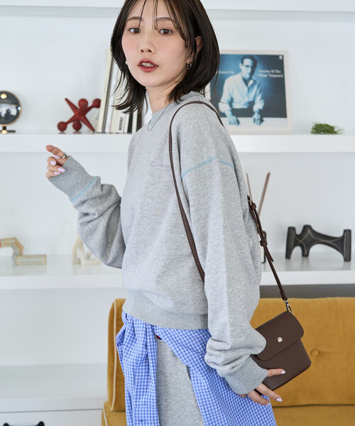 FREAK'S STORE(フリークスストア)の「限定展開 Champion × FREAK'S STORE/チャンピオン 別注 配色 ステッチ クルーネック スウェット(スウェット・レディース・ライトグレー/ブラック/レッド/ネイビー/グレー・フリ-)」の15枚目の写真