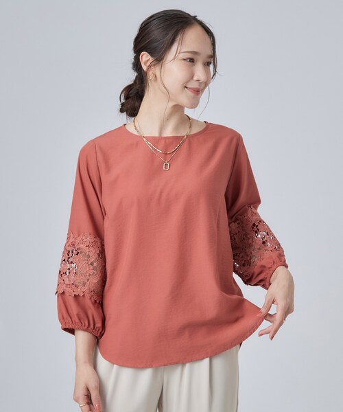 SHOO・LA・RUE(シューラルー)の「【洗濯機可/S-LL/洗濯後しわになりにくい】インせず決まる お袖レースデザインブラウス(シャツ/ブラウス・レディース・ブラック/オフホワイト/レンガ・01/02/03/04)」の15枚目の写真