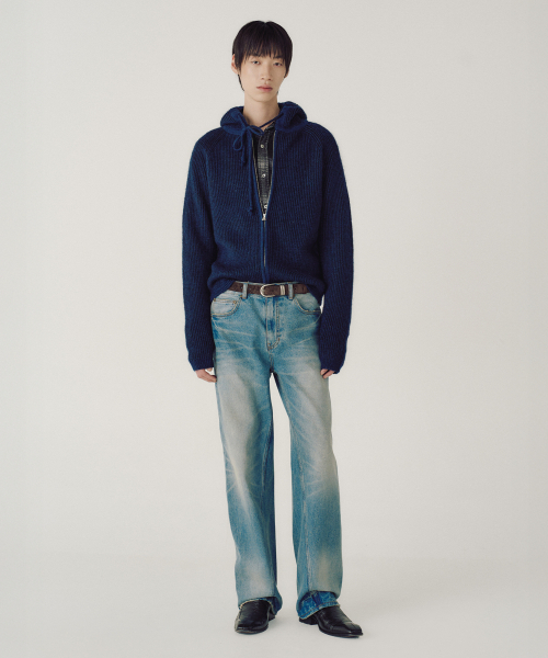 MMIC(エムエムアイシー)の「BIAS SHIFT JEANS (M.BLUE)(デニムパンツ・メンズ・その他・SMALL/MEDIUM/LARGE)」の2枚目の写真