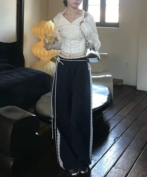 Vipoa（ヴィポア）の「Lace hem slim blouse（シャツ/ブラウス・レディース・ホワイト・FREE）」の13枚目の写真