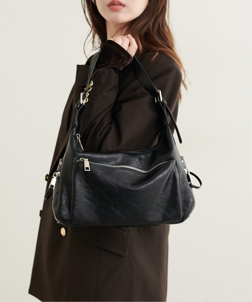 natural couture(ナチュラルクチュール)の「フェイクレザーショルダーバッグ(ショルダーバッグ・レディース・ブラック/ブラウン・FREE)」の10枚目の写真