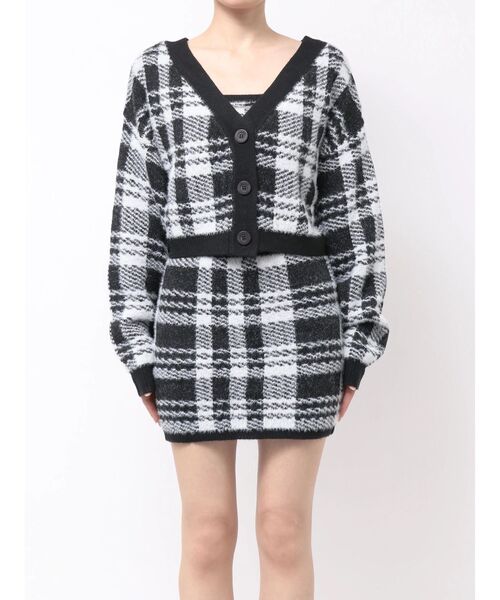 GYDA(ジェイダ)の「ラメCHECK PATTERNアンサンブルニットトップス(カーディガン/ボレロ・レディース・アイボリー/ブラック・FREE)」の12枚目の写真
