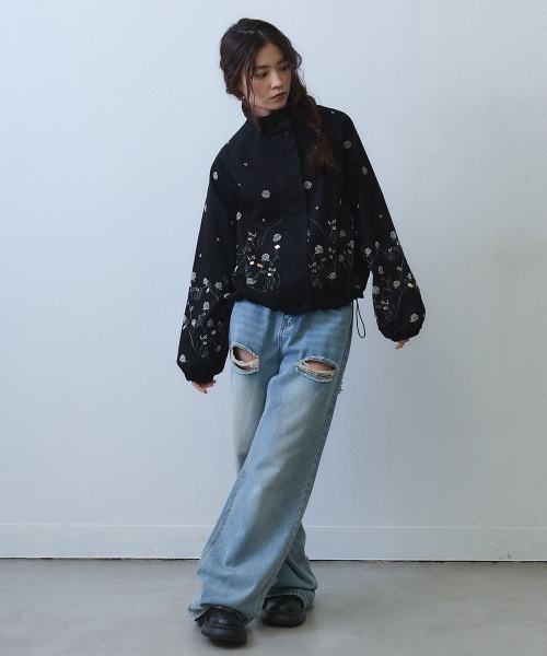 Clum（クルム）の「floral embroidery drawstring zip up jacket / フラワー刺繍ドロストジップアップジャケット（ブルゾン・レディース・ブラック・FREE）」の13枚目の写真