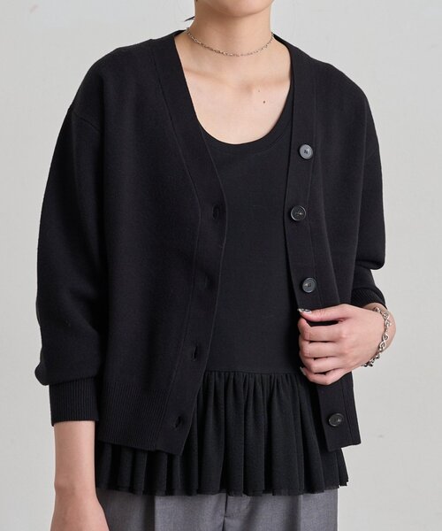 LOUNGEDRESS(ラウンジドレス)の「《レイヤードアイテム》ペプラムインナーカットソー(キャミソール・レディース・ブラック/オフホワイト・FREE)」の11枚目の写真