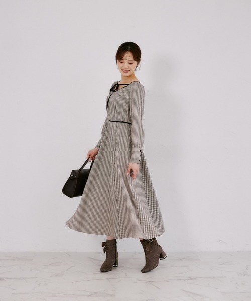 tocco closet(トッコ クローゼット)の「アシメネックリボン千鳥柄ワンピース(ワンピース・レディース・ブラック/ブラウン・M)」の15枚目の写真