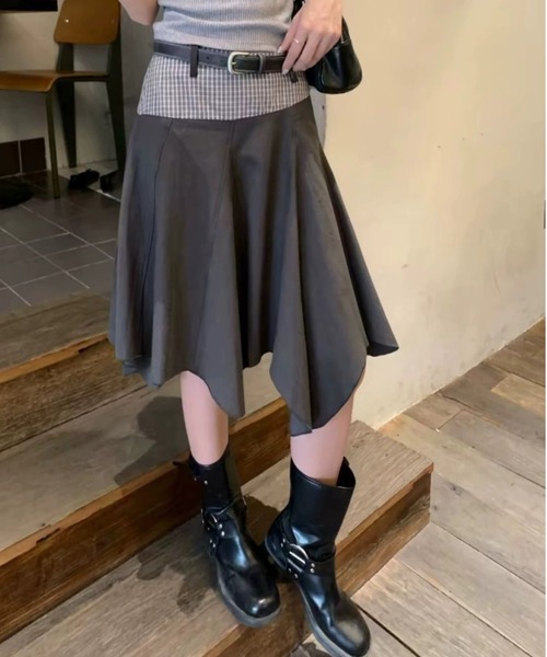 SHERU(シェル)の「ウエストチェック切り替えアシメフレアスカート(スカート・レディース・ダークグレー/ベージュ・M)」の2枚目の写真