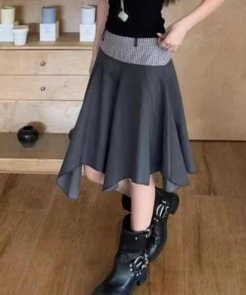 SHERU(シェル)の「ウエストチェック切り替えアシメフレアスカート(スカート・レディース・ダークグレー/ベージュ・M)」の5枚目の写真
