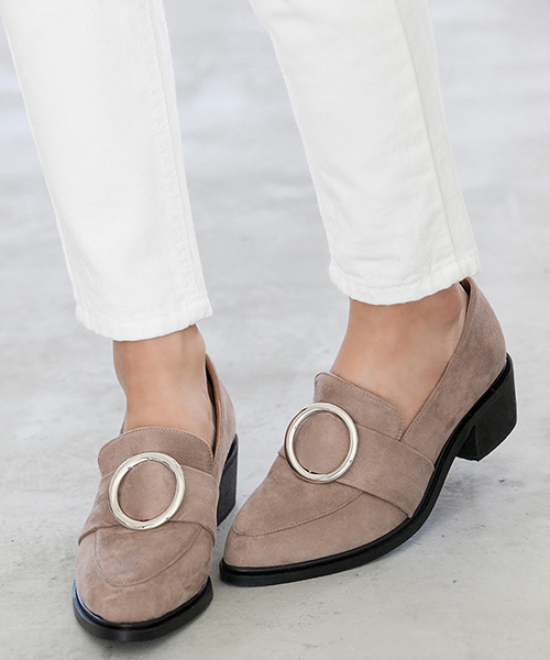 fifth(フィフス)の「サークルリングローファー(ローファー・レディース・ベージュ/ブラック・23.5cm/24.0cm/23.0cm/24.5cm)」の1枚目の写真