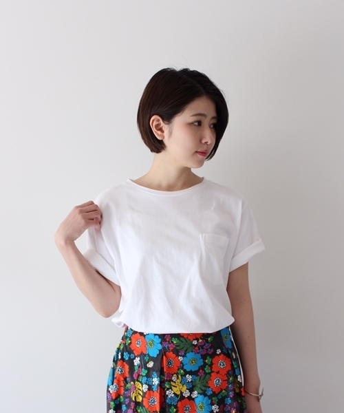 Banner Barrett(バナーバレット)の「エンブロイダリー オーバーサイズTシャツ(Tシャツ/カットソー・レディース・ブラック/ホワイト/ブラウン・38)」の7枚目の写真