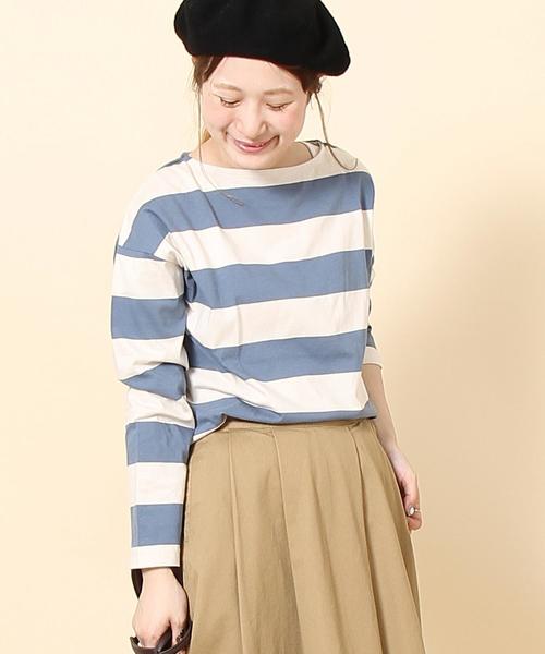 coen（コーエン）の「【新色:ベージュ/ネイビー登場・大人気・復刻】ワイドボーダーボートネックカットソー（ブラック、ライトブルー⇒WEB限定カラー（Tシャツ/カットソー・レディース・ブラック/ブラウン/ダークグリーン/ライトブルー/ネイビー/ベージュ・MEDIUM/LARGE）」の5枚目の写真