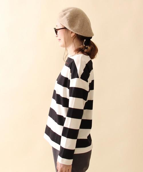 coen（コーエン）の「【新色:ベージュ/ネイビー登場・大人気・復刻】ワイドボーダーボートネックカットソー（ブラック、ライトブルー⇒WEB限定カラー（Tシャツ/カットソー・レディース・ブラック/ブラウン/ダークグリーン/ライトブルー/ネイビー/ベージュ・MEDIUM/LARGE）」の8枚目の写真