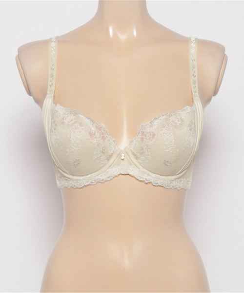 Triumph(トリンプ)の「天使のブラ スリムライン454 ブラジャー2【DEFカップ】TR454 WHU2(ブラジャー・レディース・クリーム・D65/D70/D75/E65/E70/E75/F70/F75/D80/E80/E85/D85)」の4枚目の写真