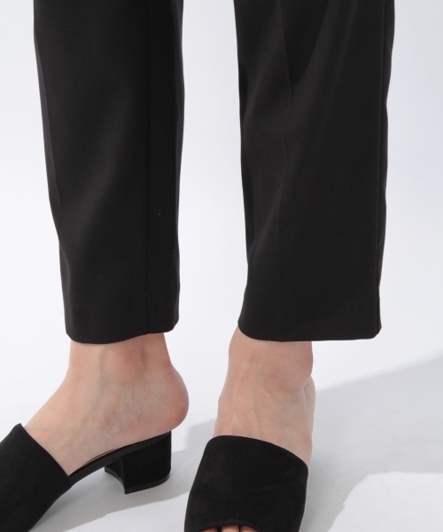 laboratory work(ラボラトリーワーク)の「ワンショルダー風パンツドレス(ドレス・レディース・ブラック/グリーン・MEDIUM)」の6枚目の写真