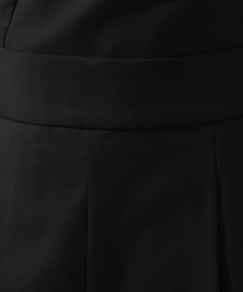 laboratory work(ラボラトリーワーク)の「ワンショルダー風パンツドレス(ドレス・レディース・ブラック/グリーン・MEDIUM)」の8枚目の写真