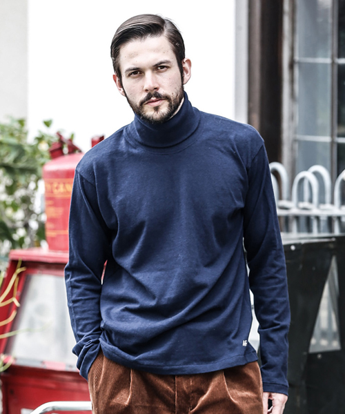 MR.OLIVE（ミスターオリーブ）の「BRAZILIAN COTTON PLAIN STITCH / ONE POINT TURTLE NECK CUT&SEWN（Tシャツ/カットソー・メンズ・ブラック/ネイビー/ブラウン/グレー/オフホワイト・SMALL/MEDIUM/LARGE/X-LARGE）」の5枚目の写真
