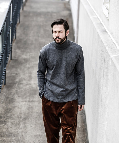 MR.OLIVE（ミスターオリーブ）の「BRAZILIAN COTTON PLAIN STITCH / ONE POINT TURTLE NECK CUT&SEWN（Tシャツ/カットソー・メンズ・ブラック/ネイビー/ブラウン/グレー/オフホワイト・SMALL/MEDIUM/LARGE/X-LARGE）」の15枚目の写真