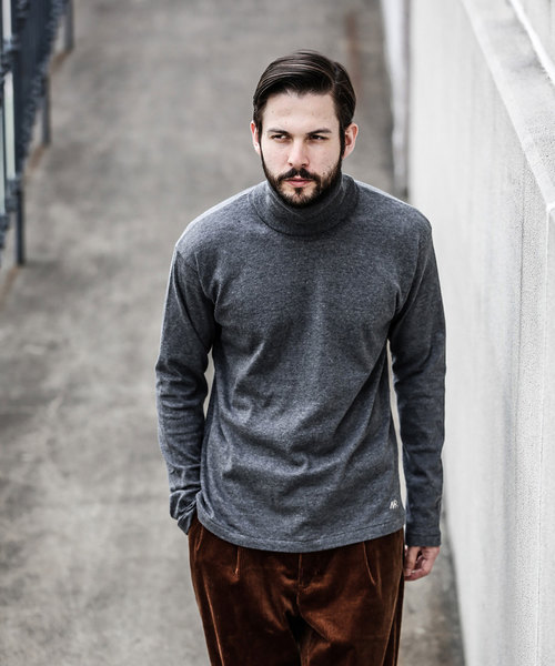 MR.OLIVE（ミスターオリーブ）の「BRAZILIAN COTTON PLAIN STITCH / ONE POINT TURTLE NECK CUT&SEWN（Tシャツ/カットソー・メンズ・ブラック/ネイビー/ブラウン/グレー/オフホワイト・SMALL/MEDIUM/LARGE/X-LARGE）」の20枚目の写真