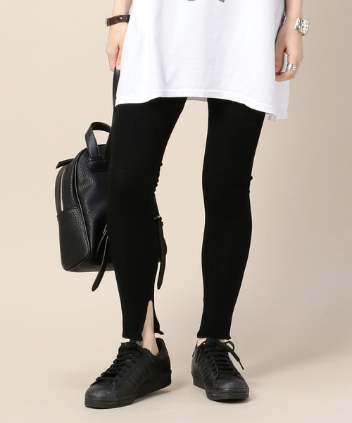 BEAUTY&YOUTH UNITED ARROWS（ビューティーアンドユースユナイテッドアローズ）の「BY ドライテレコスリットスパッツ o（レギンス/スパッツ・レディース・ブラック/ナチュラル/ライトグレー・FREE）」の2枚目の写真