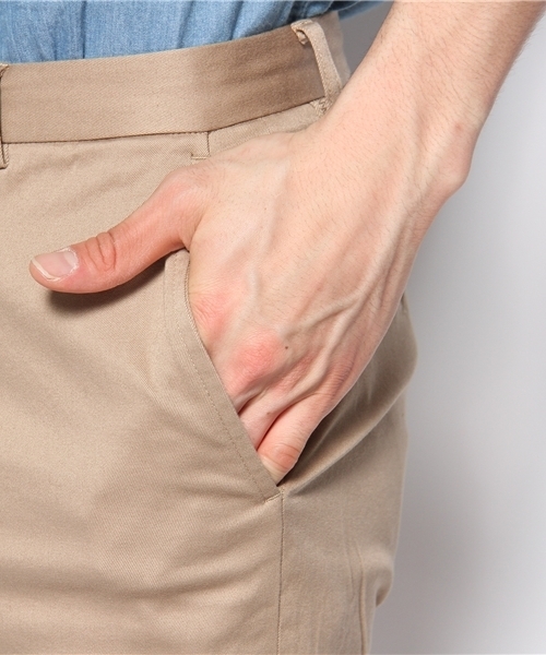 BEAUTY&YOUTH UNITED ARROWS(ビューティーアンドユースユナイテッドアローズ)の「BY ツイル アイビー ノープリーツ ショートパンツ (FDG)◆(チノパンツ・メンズ・ブラック/ベージュ/ネイビー・SMALL/MEDIUM/LARGE/X-LARGE)」の8枚目の写真