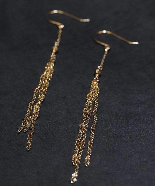 lily of the valley(リリーオブザバレイ)の「【K18】クローバーチェーンドロップフックピアス(ピアス(両耳用)・レディース・ゴールド・FREE)」の2枚目の写真